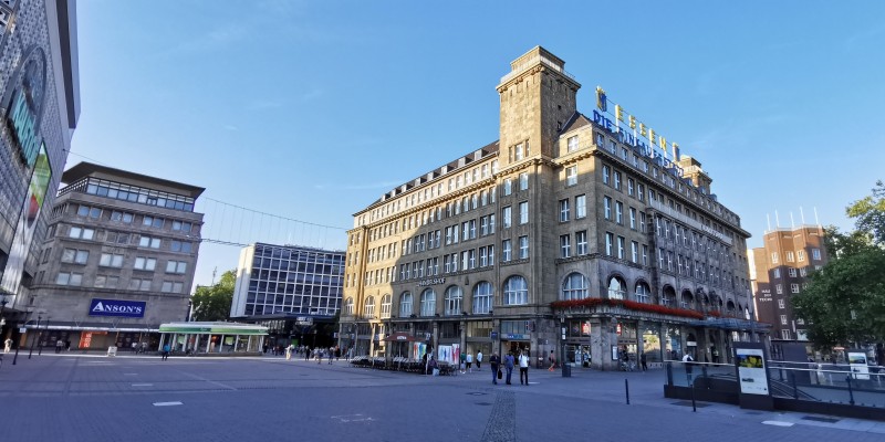 Willy-Brandt-Platz