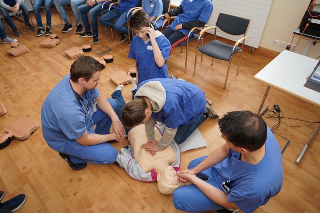 Foto: Boys'Day im Elisabeth-Krankenhaus Essen