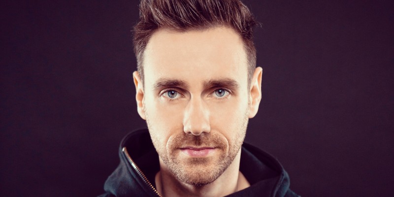 Oliver Magenta legt mit weiteren DJs auf der Stadt Essen Karriere-Bühne auf. 