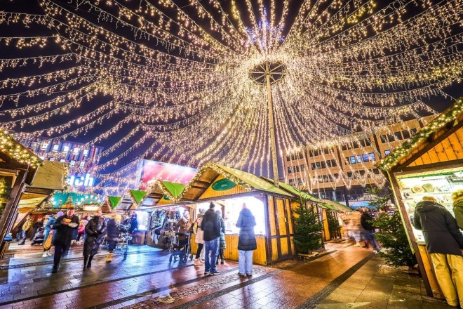 Besuchermagnet mit viel Atmosphäre und einzigartigem Warenangebot, der Internationale Weihnachtsmarkt Essen.