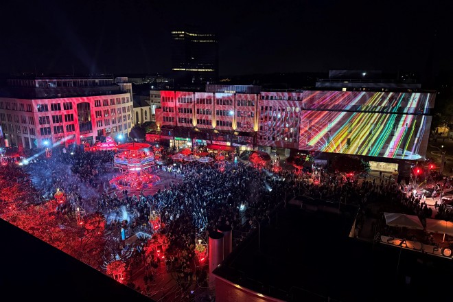 Zur Eröffnung des Essen Light Festivals wurde auf dem Kennedyplatz die größte Licht- und Soundshow geboten, die es in den letzten zehn Jahren des Festivals zu sehen gab.