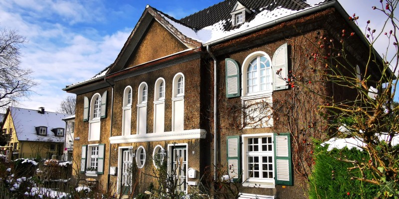 Im XMAS-Express geht es für die Mitreisenden über die winterliche Margarethenhöhe. Foto: Diana Blinkert / EMG 