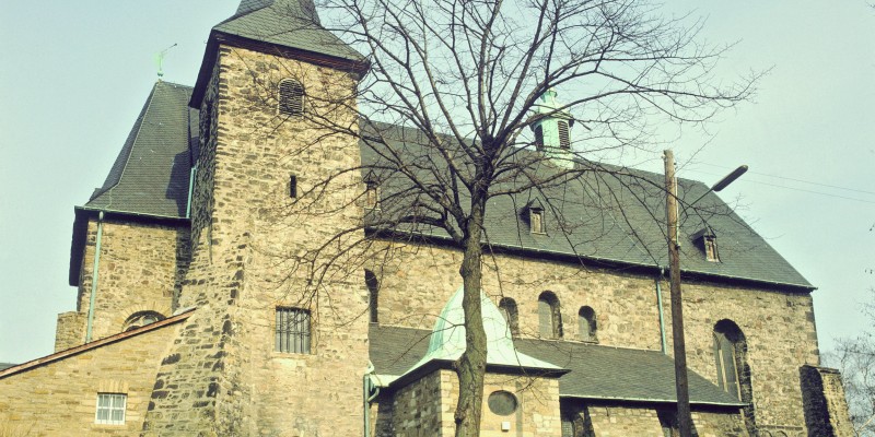 Aussenansicht Stiftskirche Maria in der Not Stoppenberg 