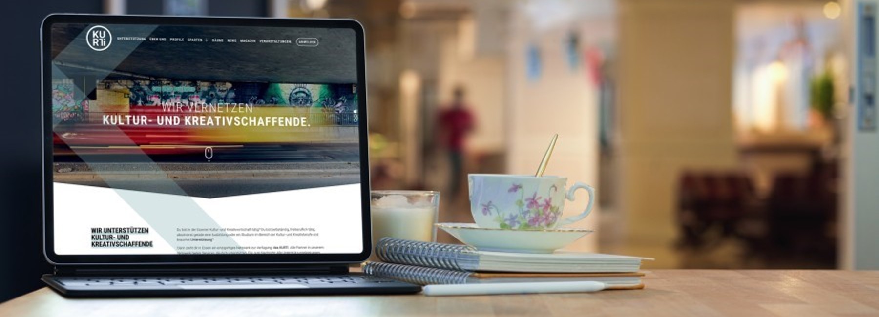 Foto: Digitales Endgerät auf dem das Online Portal Kurti aufgerufen ist