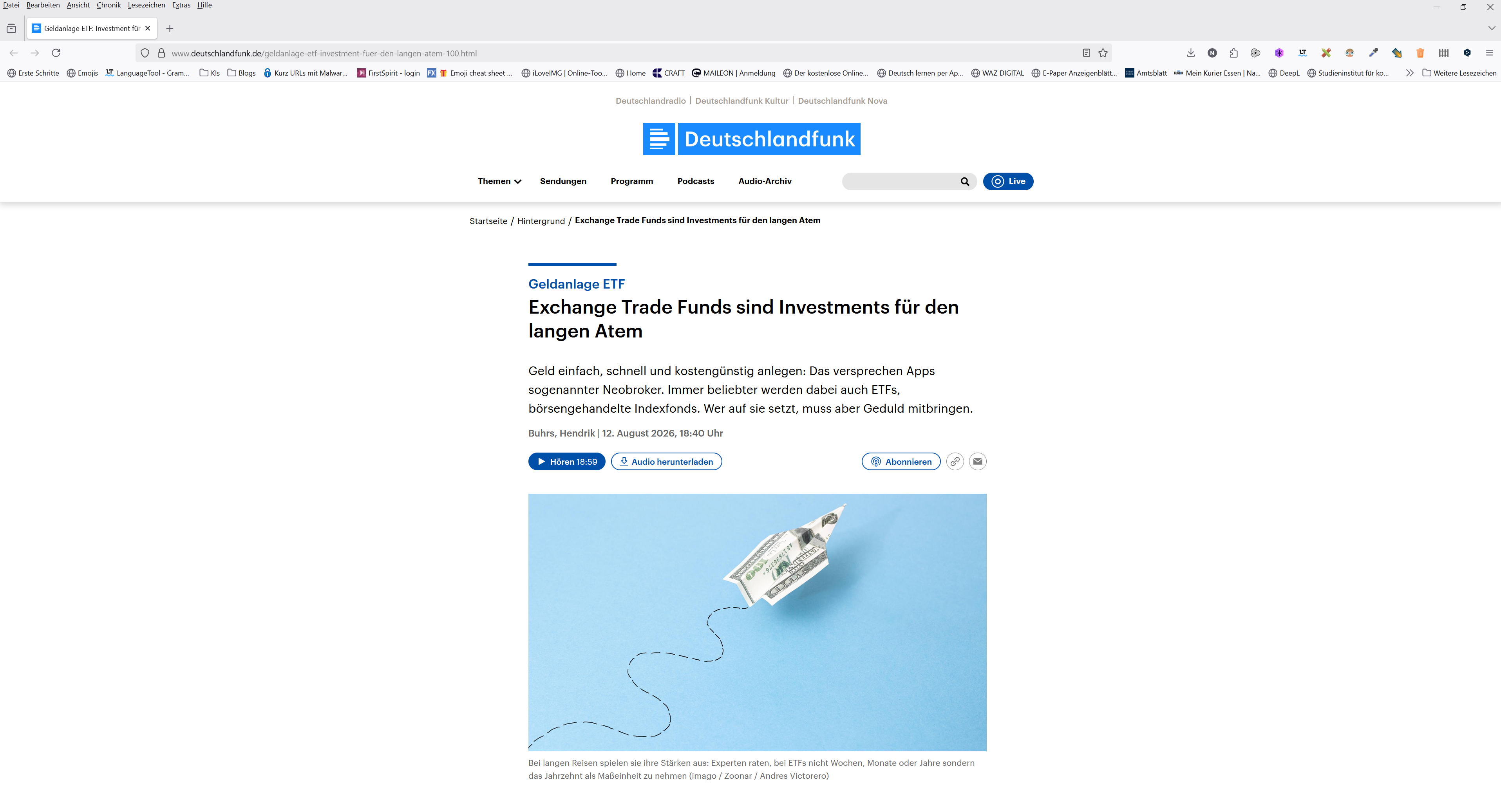 Deutschlandfunk-Webseite mit ETF-Artikel, Symbolbild: Papierflieger aus einem Dollarschein
