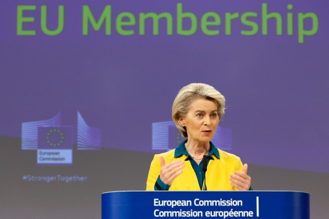 Komissionspräsidentin Ursula von der Leyen stellt die Fortschritte der EU-Beitrittskandidaten vor. 