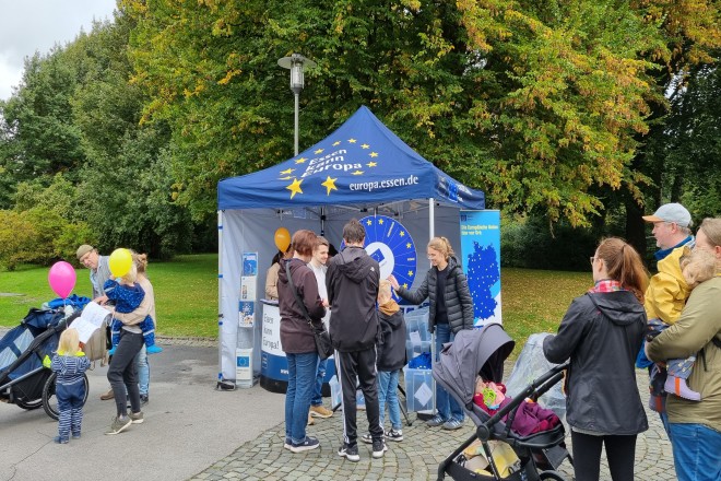 Der Stand des EUROPE DIRECT Essen beim Parkerlebnis um Grugapark