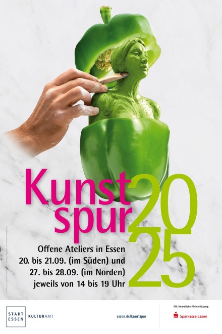 Kunstspur-Plakat - Hand mit Schnittwerkzeug arbeitet an einer Skulptur in einer Paprika