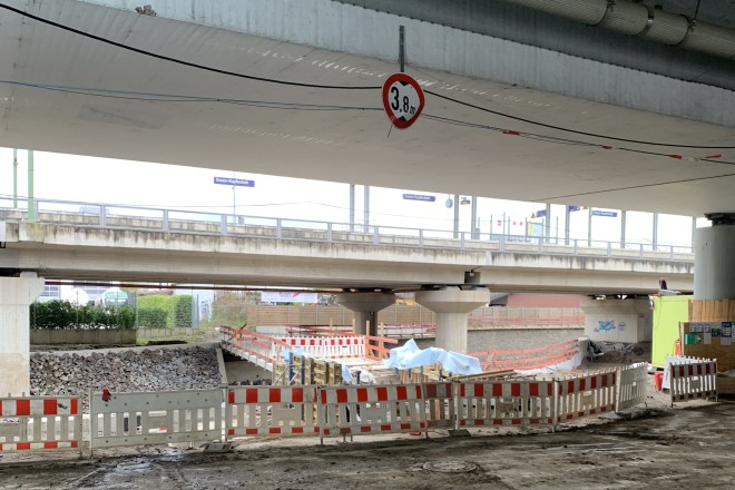 Foto: Blick auf die Baustelle Offenlegung Deilbach in Kupferdreh