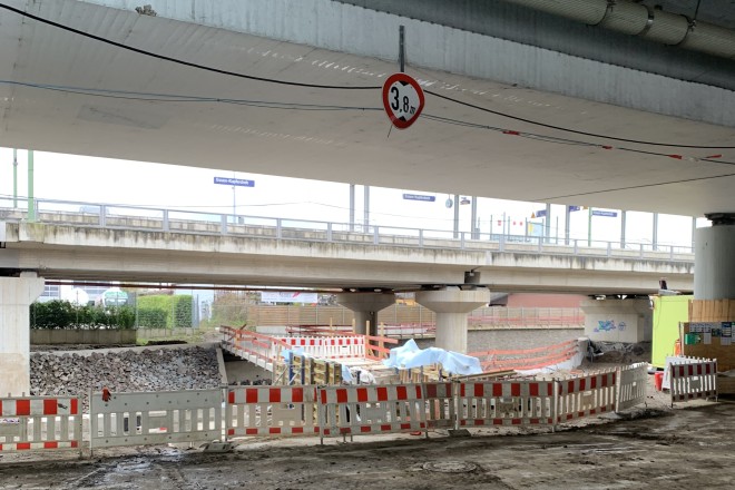 Foto: Blick auf die Baustelle Offenlegung Deilbach in Kupferdreh