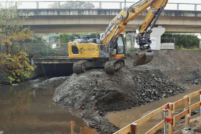 Foto: Blick auf die Baustelle des Deilbaches