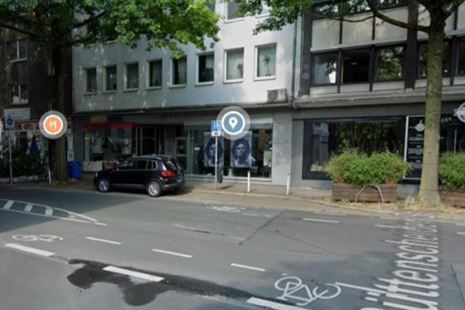 Foto: Ansicht auf einen Parkplatz für Motorräder 