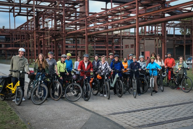 Teilnehmende der Nachhaltigkeitsradtour im Rahmen der EMW 2025