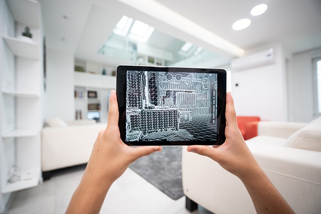 Foto: Augmented Reality Interior Design Software auf einem Tablet