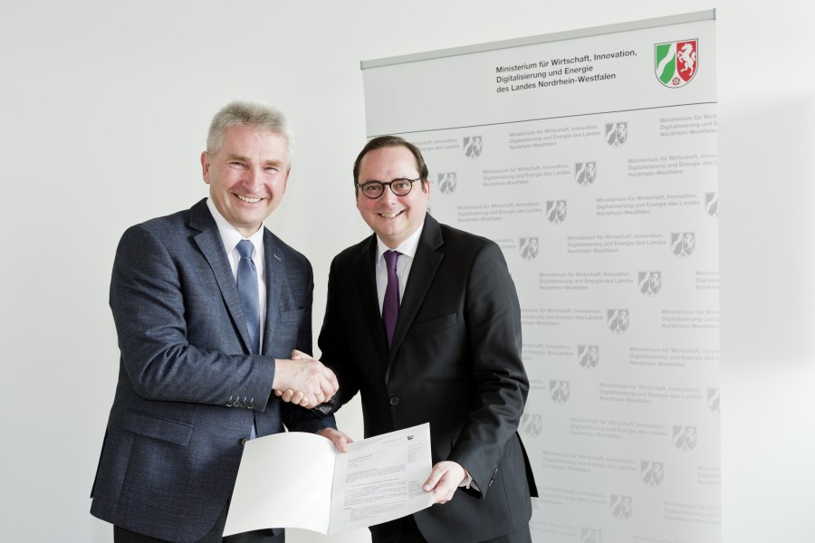 Land NRW fördert Breitbandausbau in Essen - essen.de Land NRW fördert Breitbandausbau in Essen - essen.de