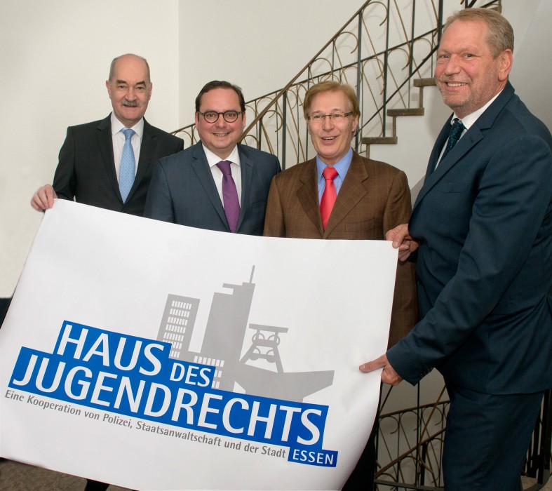 Stadt Essen, Polizei und Staatsanwaltschaft eröffnen 