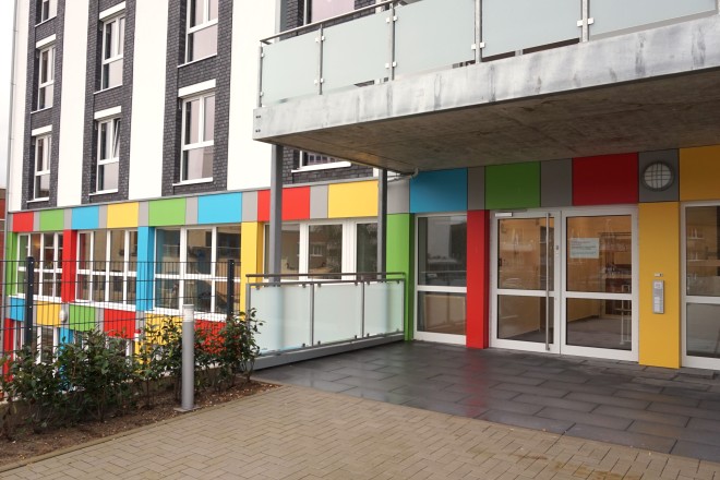Der neue Eingangsbereich der Kita Essener Straße wurde für die Kinder bunt gestaltet. 