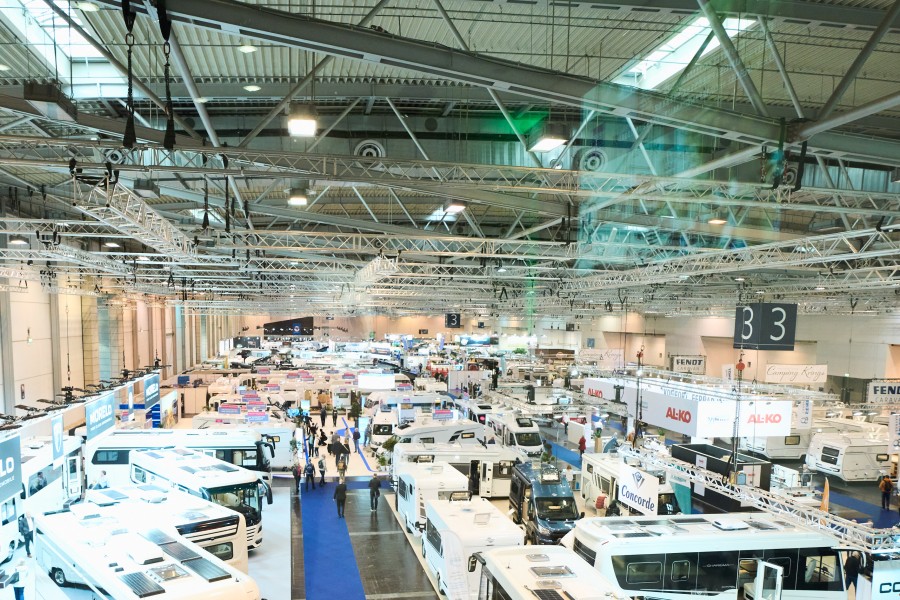 Oberbrgermeister bei der Messe "Reise + Camping" - essen.de