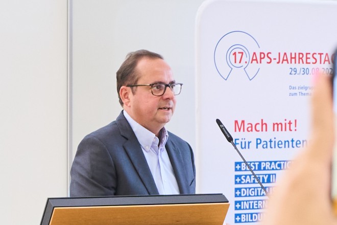 Oberbürgermeister Thomas Kufen bei der APS-Jahrestagung 2024.