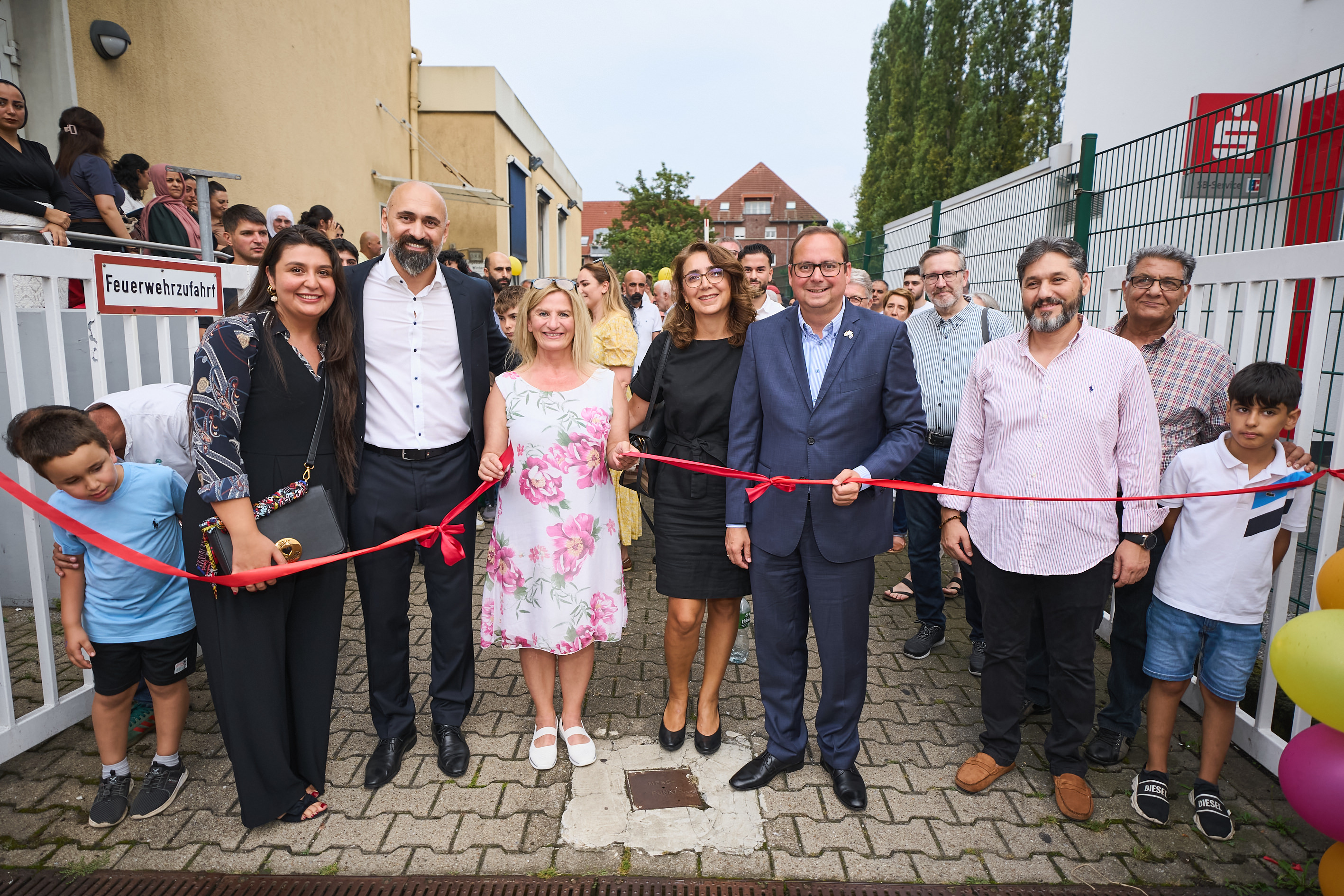 Oberbürgermeister bei Einweihungsfeier des neuen Standorts der ABS