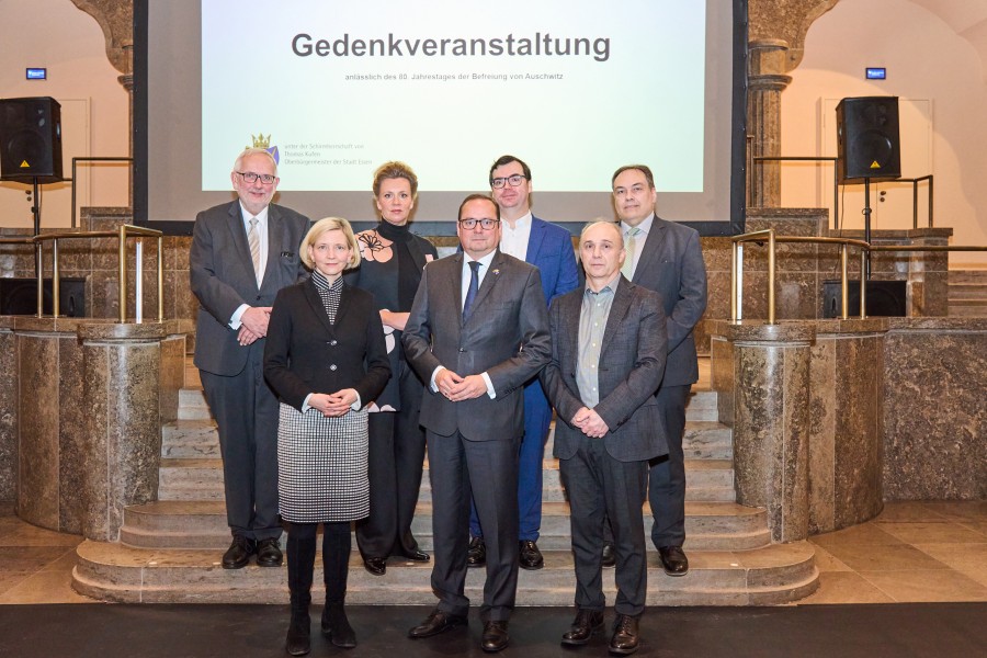 Gedenkveranstaltung zum 80. Jahrestag der Befreiung von Auschwitz in ...