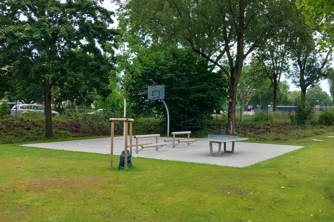 Die neue Tischtennisplatte des Spielplatzes an der Kellinghausstraße.