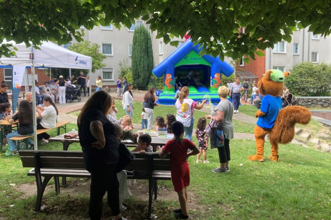 Lebendiges Miteinander beim Nachbarschaftsfest in der Vorrathstraße