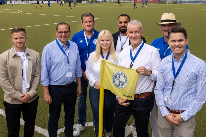 Oberbürgermeister Thomas Kufen beim Sponsorentreffen des 25. Geno Cups am Sportplatz an der Windmühle.