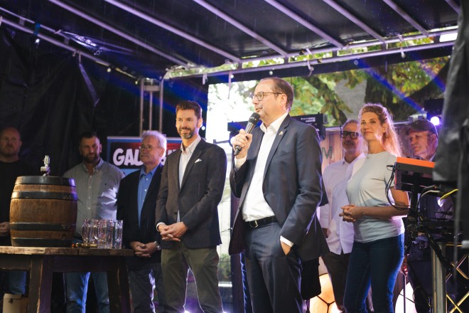 Foto: Oberbürgermeister Thomas Kufen eröffnete das Wottelfest in Heisngen. 