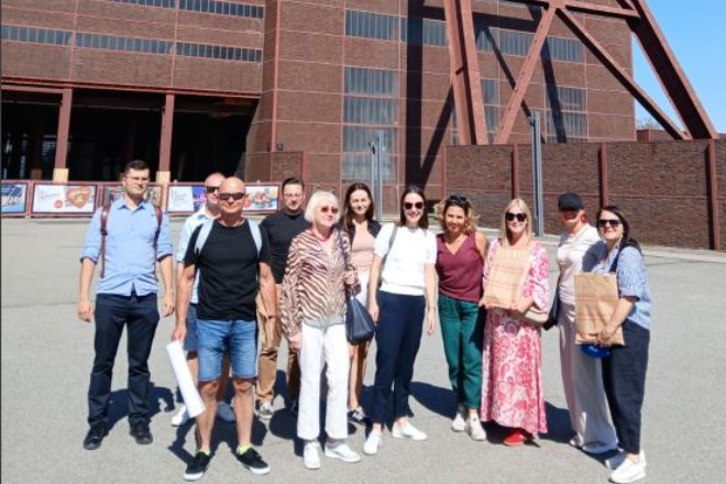 Die Delegation aus der polnischen Stadt Zabrze bei ihrem Besuch der Zeche Zollverein in Essen.