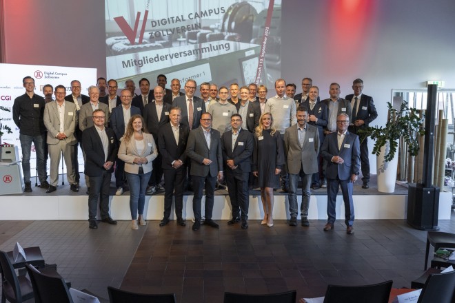 Oberbürgermeister Thomas Kufen bei der Mitgliederversammlung des Digital Campus Zollverein e.V..