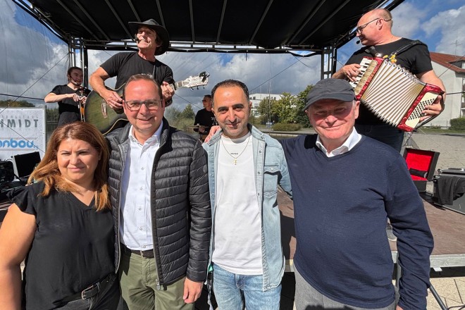 Foto: Oberbürgermeister beim 20. Konzert am Niederfeldsee in Altendorf.
