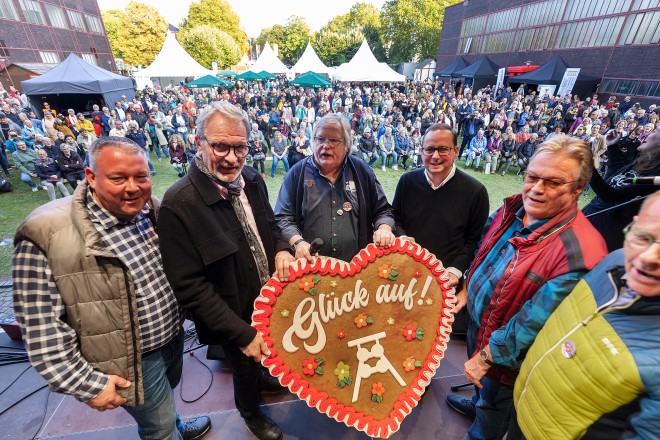 Oberbürgermeister Thomas Kufen beim Zechenfest.