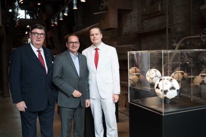 Oberbürgermeister Thomas Kufen bei den Feierlichkeiten zu 70 Jahre Design Zentrum Nordrhein Westfalen e.V. 