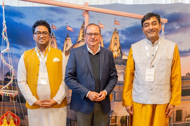 Oberbürgermeister Thomas Kufen beim Diwali- und Annakut-Fest in Essen.