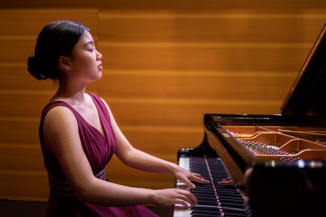 Foto: Die Pianistin Mona Kuribayashi. 