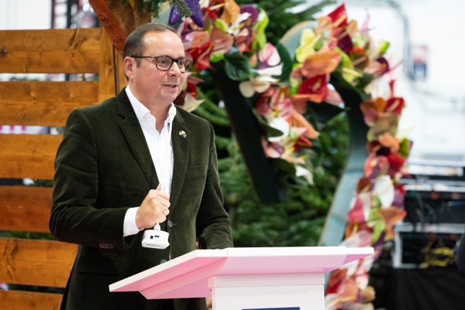 Oberbürgermeister Thomas Kufen bei der Eröffnung der MHH Erlebniswelten 2025.