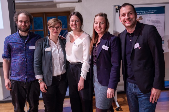 Die Fachstelle ElsE und die Moderation, v. l. n. r. Philipp Lange, Franziska Borchers und Anne Borgmann von der Fachstelle ElsE, Stefanie Kutschker, Jugendamt Essen, Martin Kels, Fachbereich Schule.