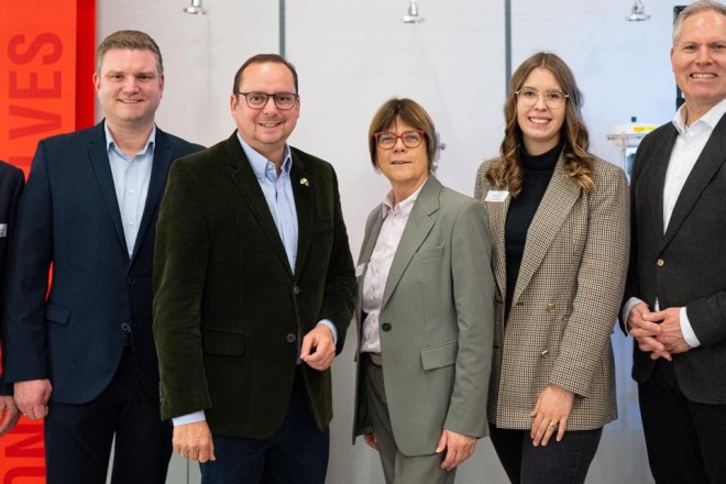 Oberbürgermeister Thomas Kufen beim Start des Pilotprojekts für nachhaltige Gewerbegebiete.