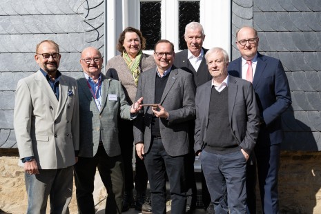 Foto: feierliche &Uuml;bergabe Deilbachhammer-Ensemble