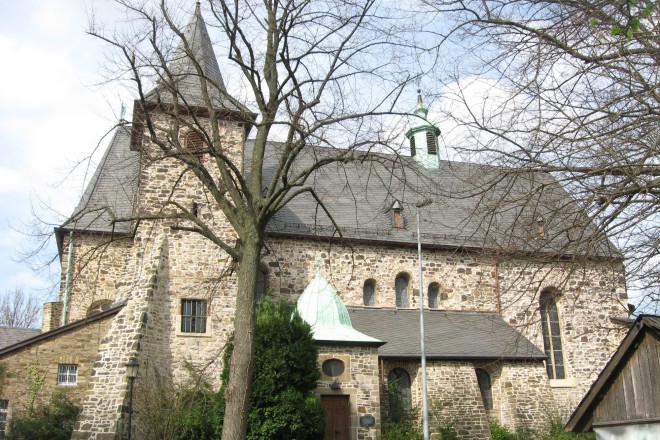 Die Stiftskirche in Stoppenberg.