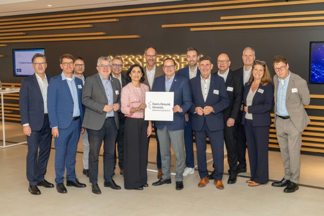 Oberb&uuml;rgermeister Thomas Kufen und weitere Akteurinnen*Akteure beim 11. Essener Gesundheitsforum.